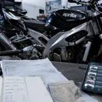 Aprilia occasion en atelier : RSV4, RS 660, RS 457 sur un établi