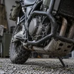 Pare carter moto protège le carter moteur
